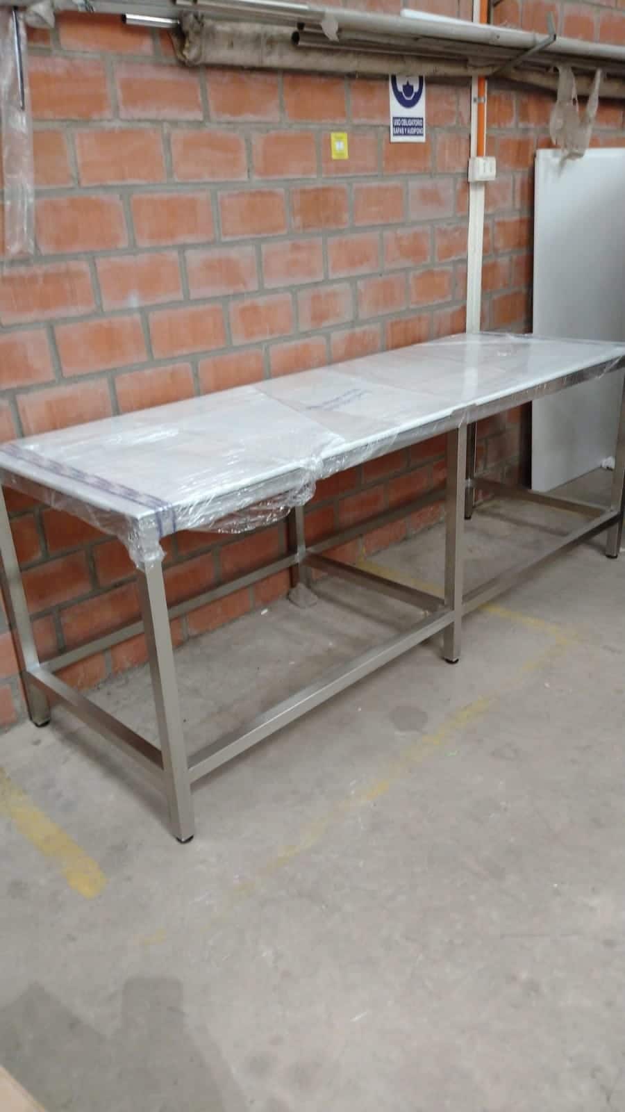 Mesones de acero inoxidable a medida